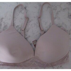 New Adore Me Bra 36DD Purple Lace Wireless Wire Free Back Closure